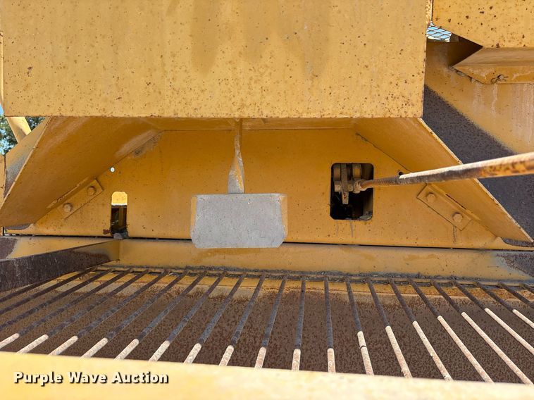 image for item DY0828 Etnyre chip spreader