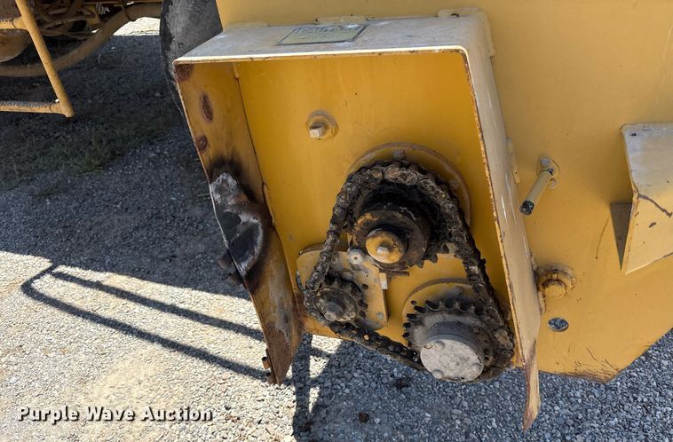 image for item DY0828 Etnyre chip spreader