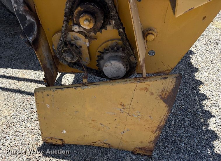 image for item DY0828 Etnyre chip spreader