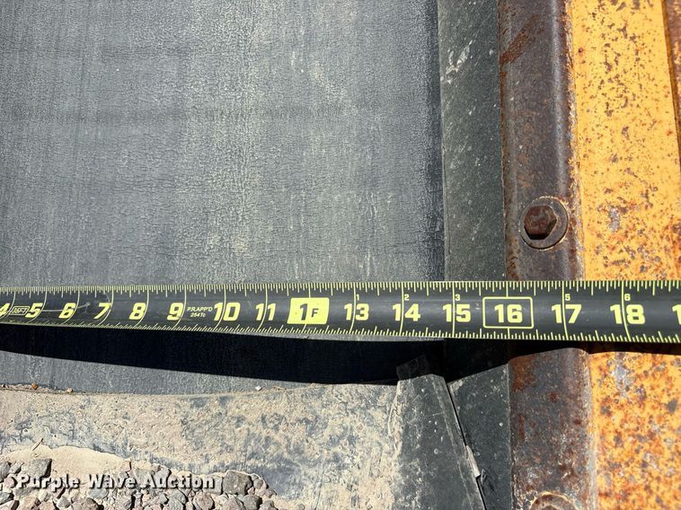 image for item DY0828 Etnyre chip spreader