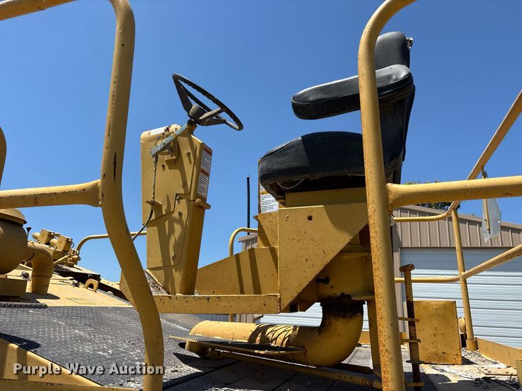 image for item DY0828 Etnyre chip spreader