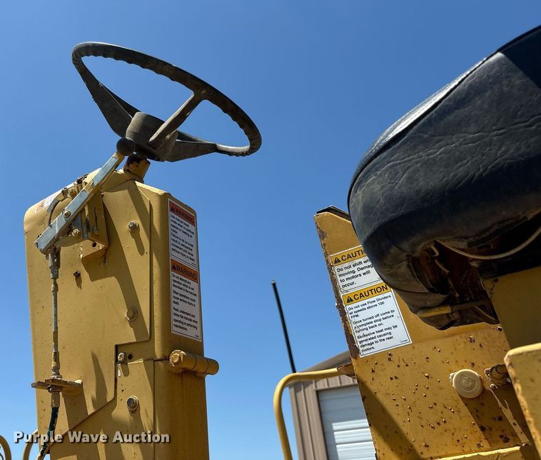 image for item DY0828 Etnyre chip spreader