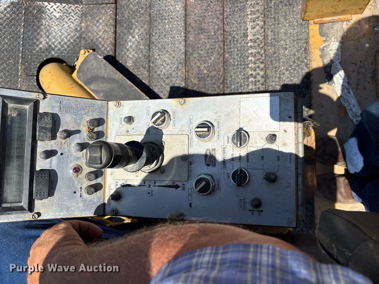 image for item DY0828 Etnyre chip spreader