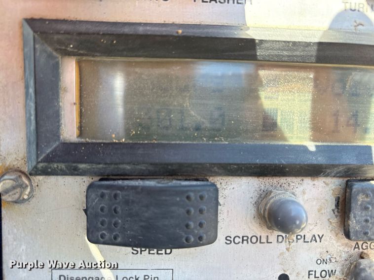 image for item DY0828 Etnyre chip spreader