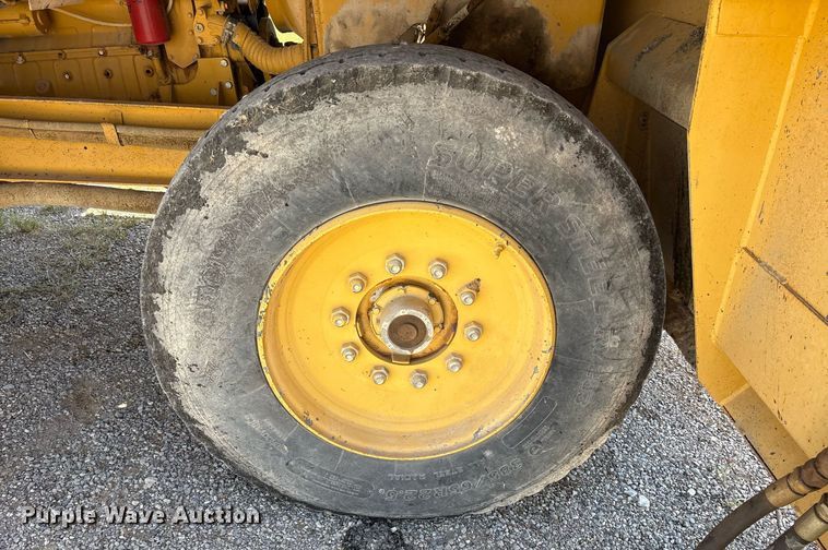 image for item DY0828 Etnyre chip spreader