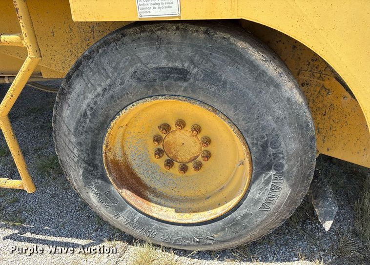 image for item DY0828 Etnyre chip spreader