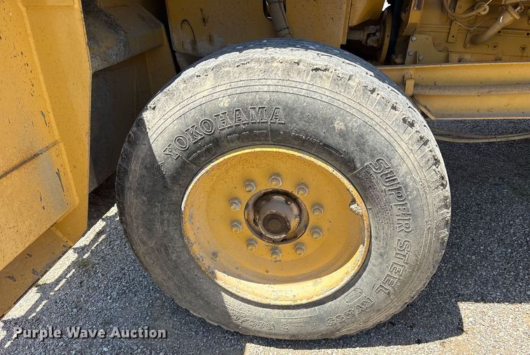 image for item DY0828 Etnyre chip spreader