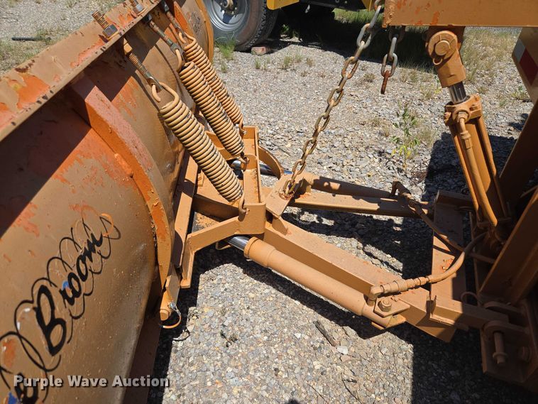 image for item DY0829 Broce RJT350 broom