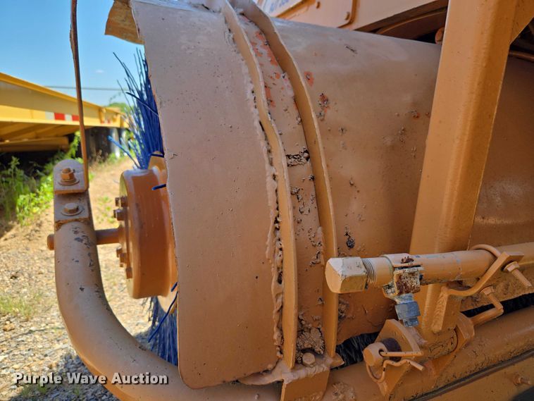 image for item DY0829 Broce RJT350 broom