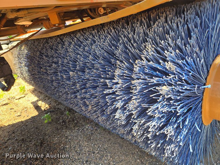 image for item DY0829 Broce RJT350 broom