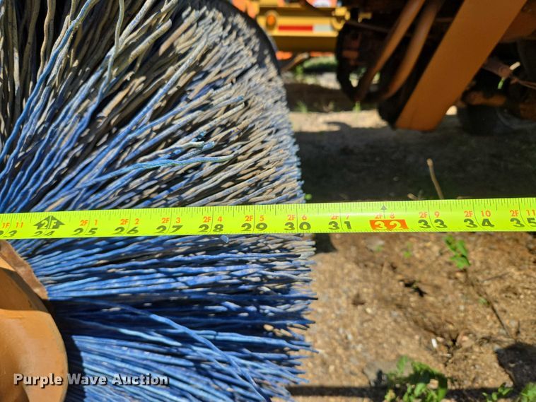 image for item DY0829 Broce RJT350 broom