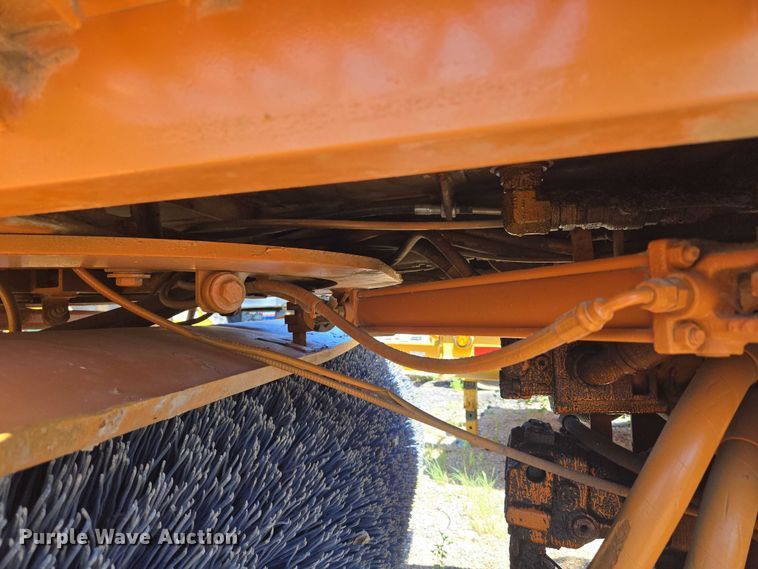 image for item DY0829 Broce RJT350 broom