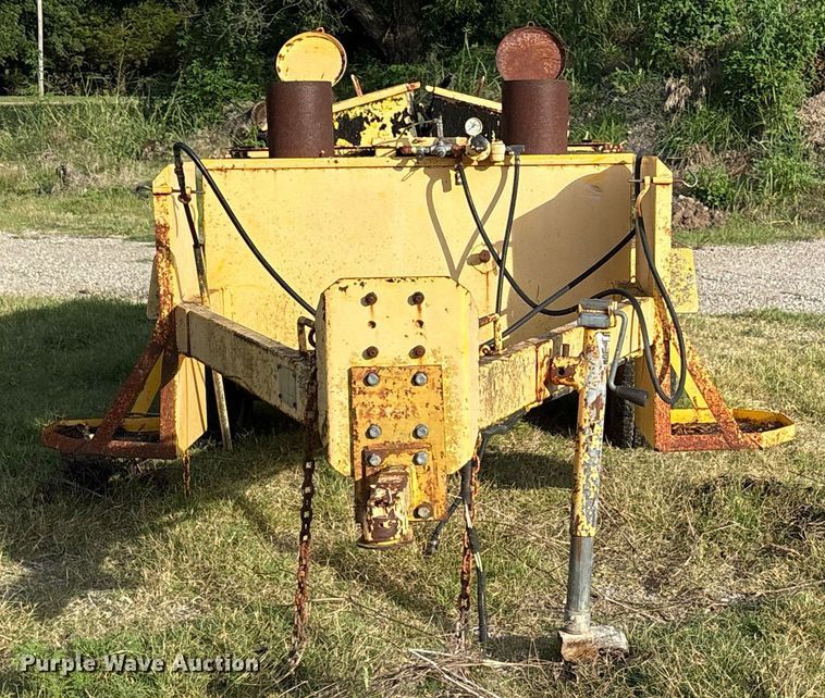 image for item DY0831 1997 SMCI SGS-275 pothole patcher