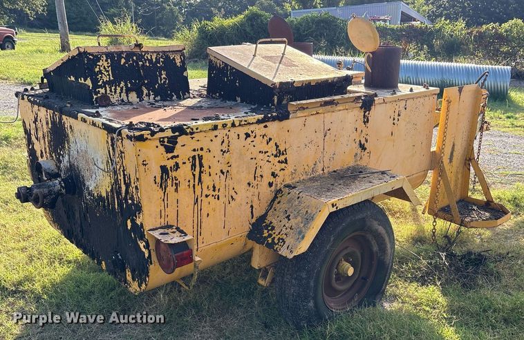 image for item DY0831 1997 SMCI SGS-275 pothole patcher