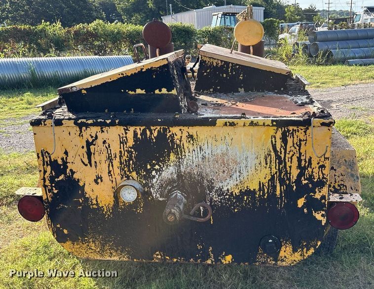 image for item DY0831 1997 SMCI SGS-275 pothole patcher