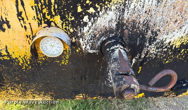 image for item DY0831 1997 SMCI SGS-275 pothole patcher