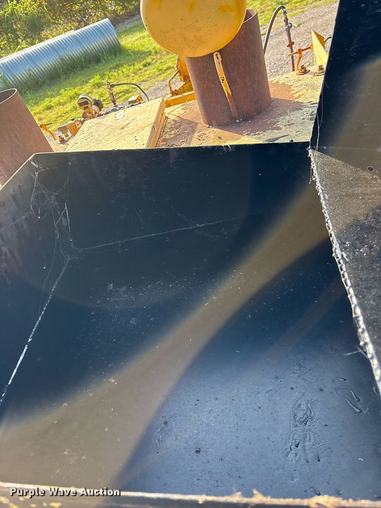 image for item DY0831 1997 SMCI SGS-275 pothole patcher