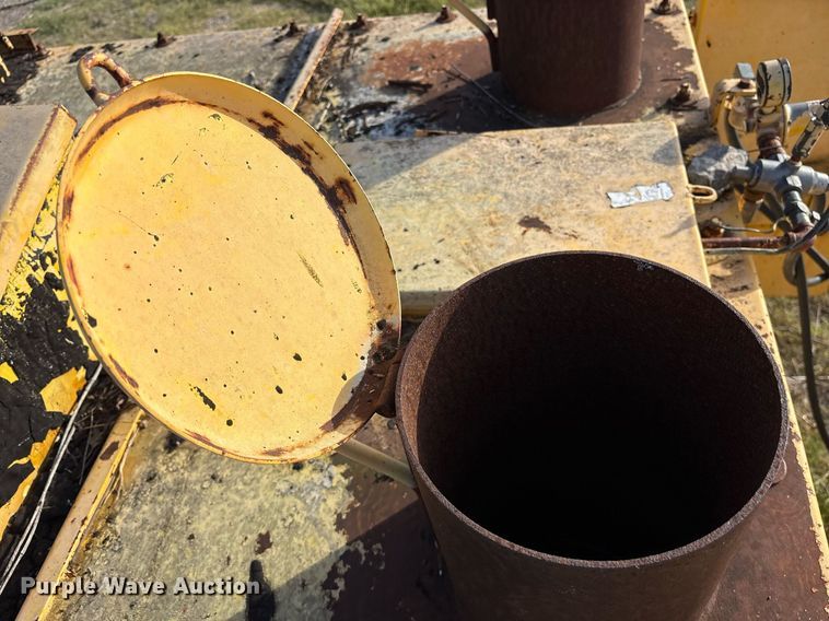 image for item DY0831 1997 SMCI SGS-275 pothole patcher