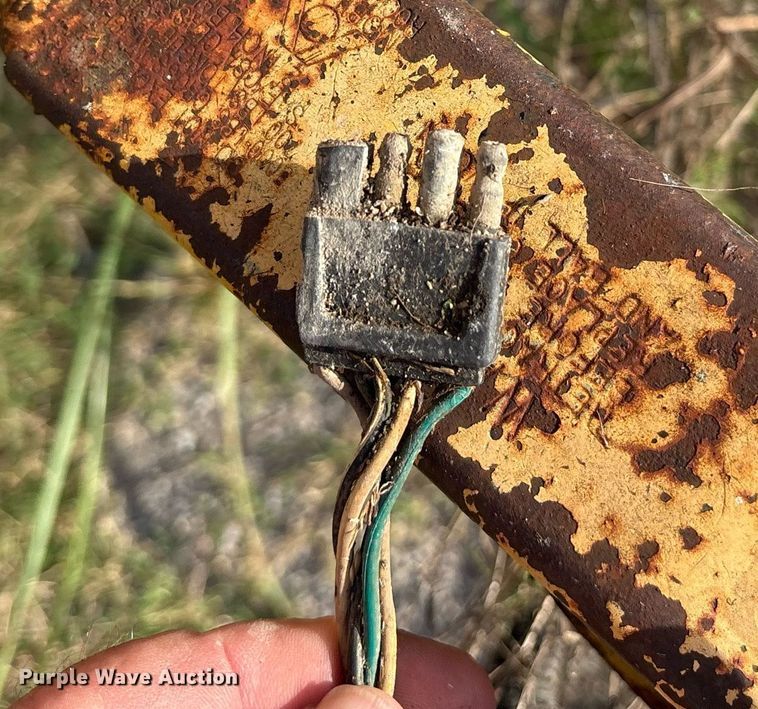 image for item DY0831 1997 SMCI SGS-275 pothole patcher