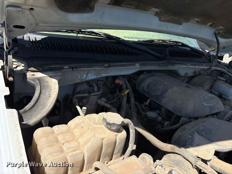 image for item DY0833 2005 Chevrolet Silverado 1500 Crew Cab pickup truck