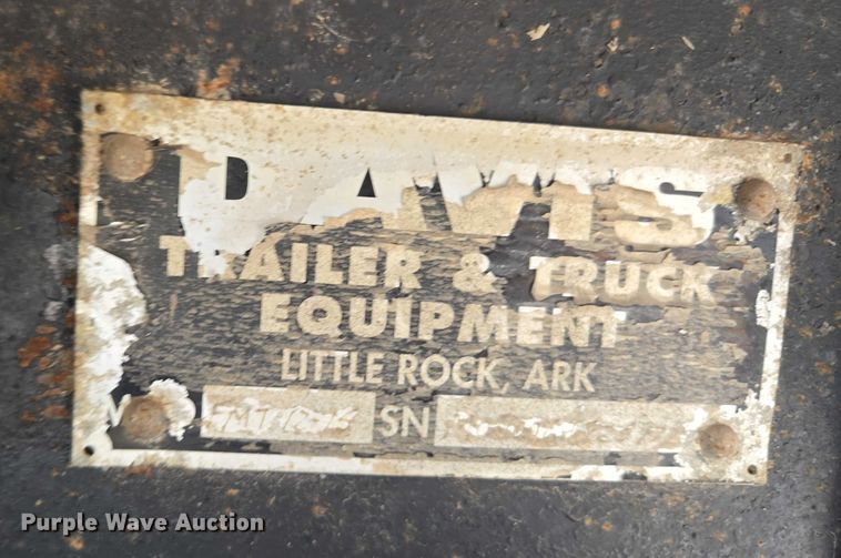 image for item DY0835 2002 International 9200i dump truck