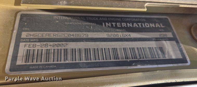 image for item DY0835 2002 International 9200i dump truck