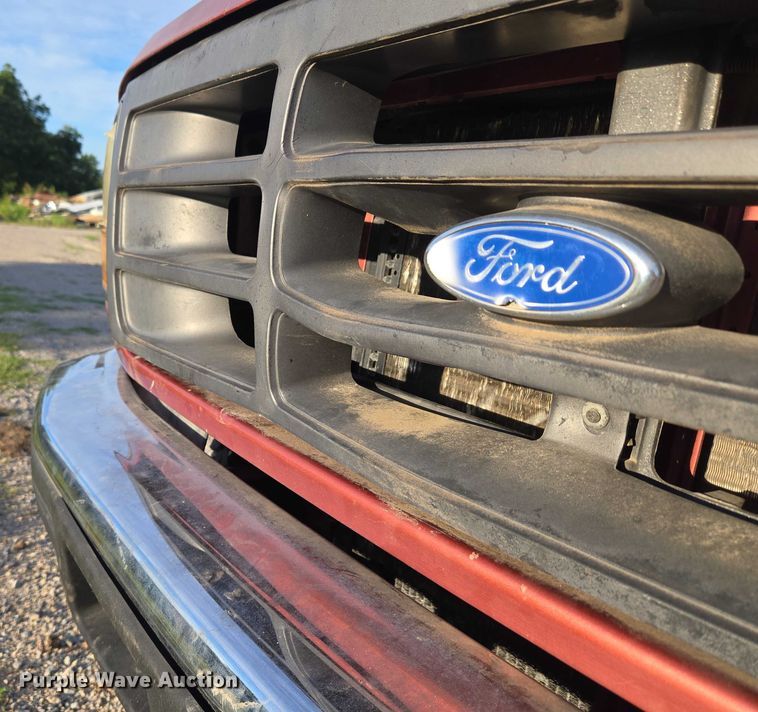image for item DY0836 1994 Ford F250 flatbed pickup truck
