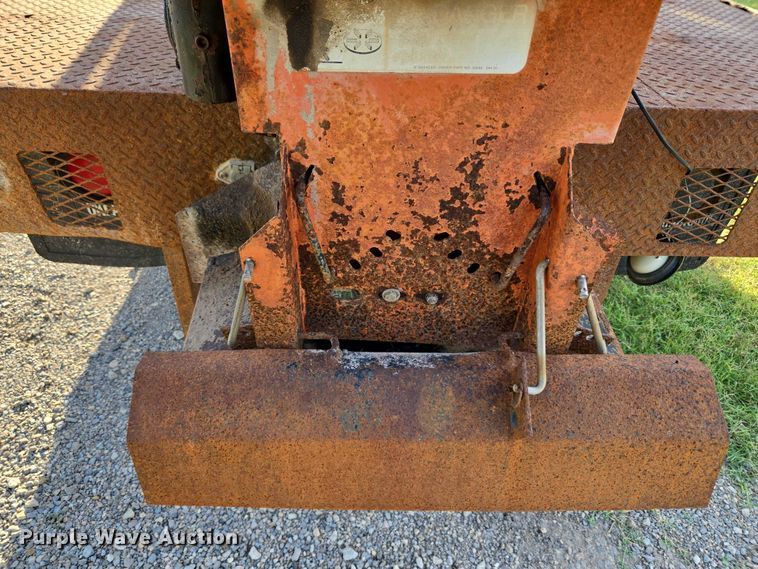image for item DY0836 1994 Ford F250 flatbed pickup truck