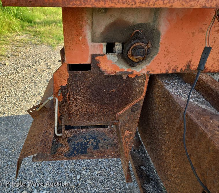 image for item DY0836 1994 Ford F250 flatbed pickup truck