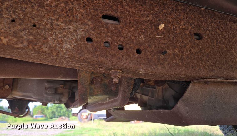 image for item DY0836 1994 Ford F250 flatbed pickup truck
