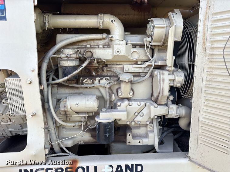 image for item DY0837 1998 Ingersoll Rand PT-125R pneumatic roller