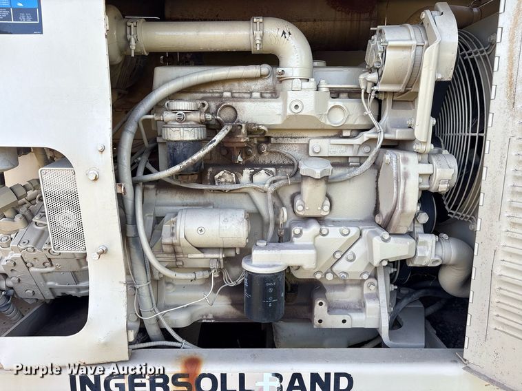 image for item DY0837 1998 Ingersoll Rand PT-125R pneumatic roller