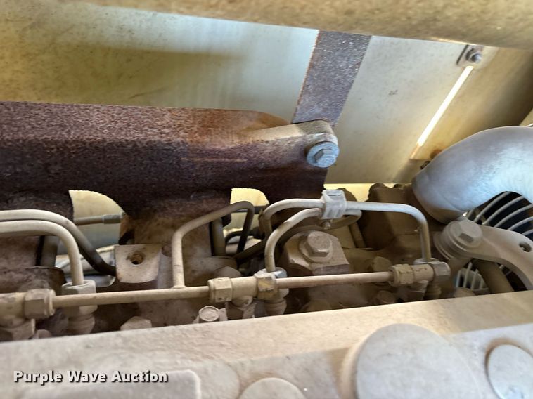 image for item DY0837 1998 Ingersoll Rand PT-125R pneumatic roller