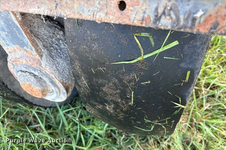 image for item DY0837 1998 Ingersoll Rand PT-125R pneumatic roller