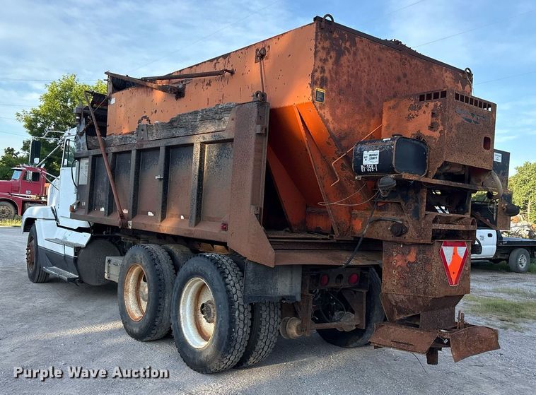 image for item DY0839 1990 Freightliner USF-1E dump truck