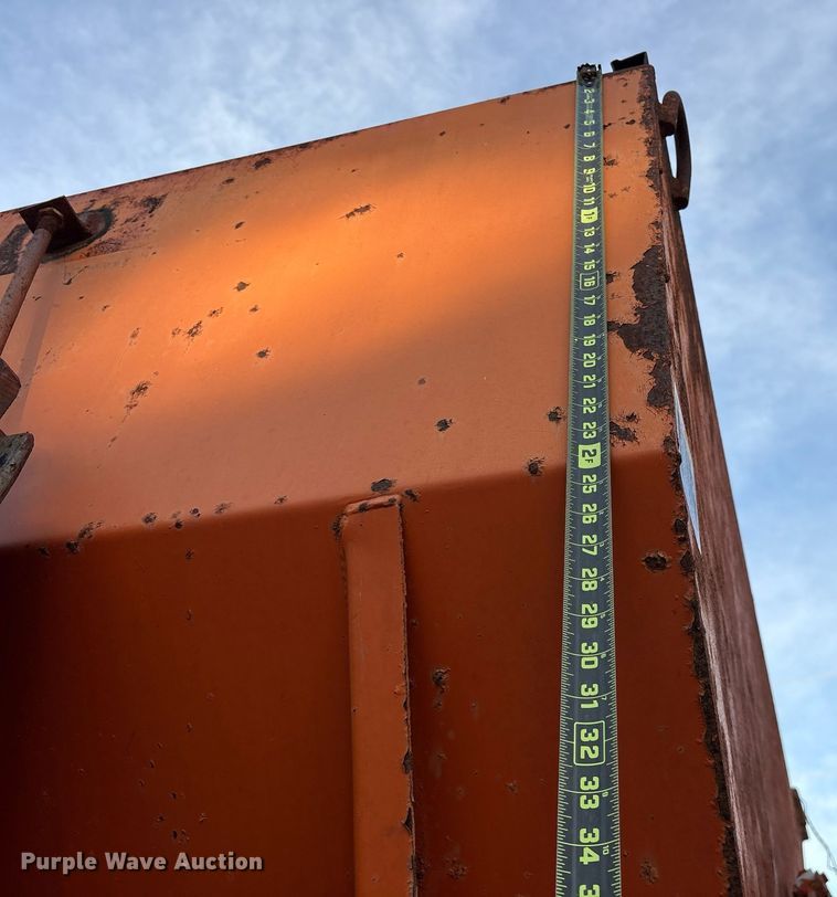 image for item DY0839 1990 Freightliner USF-1E dump truck