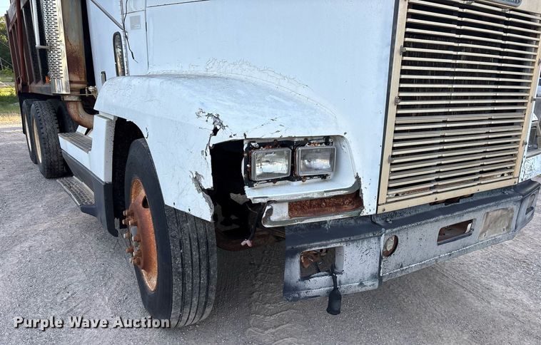 image for item DY0839 1990 Freightliner USF-1E dump truck