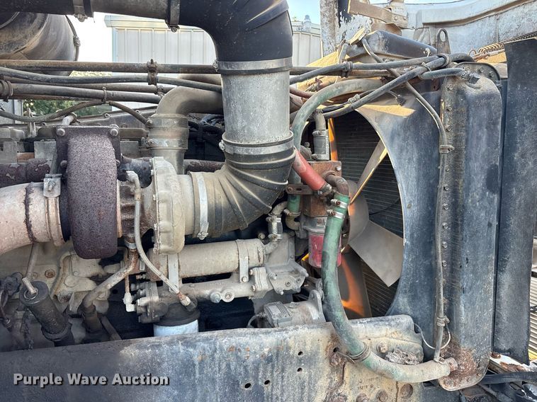 image for item DY0839 1990 Freightliner USF-1E dump truck