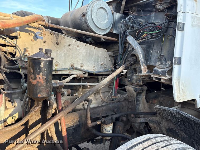 image for item DY0839 1990 Freightliner USF-1E dump truck