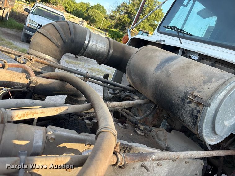 image for item DY0839 1990 Freightliner USF-1E dump truck