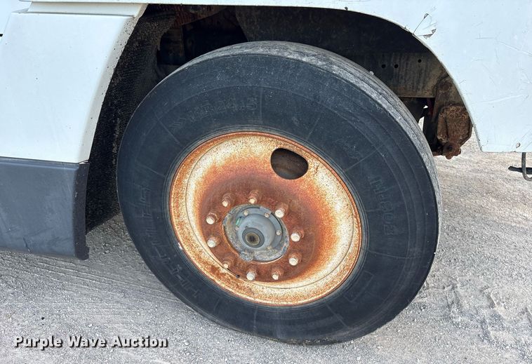 image for item DY0839 1990 Freightliner USF-1E dump truck