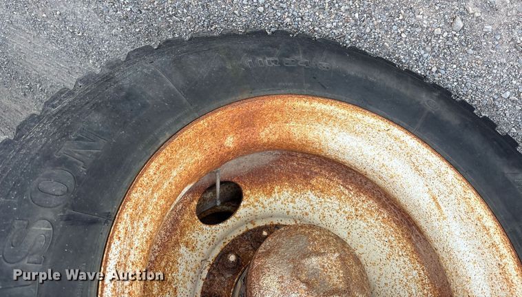 image for item DY0839 1990 Freightliner USF-1E dump truck