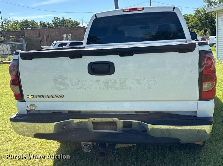 image for item DY0841 2006 Chevrolet Silverado 1500 Crew Cab pickup truck