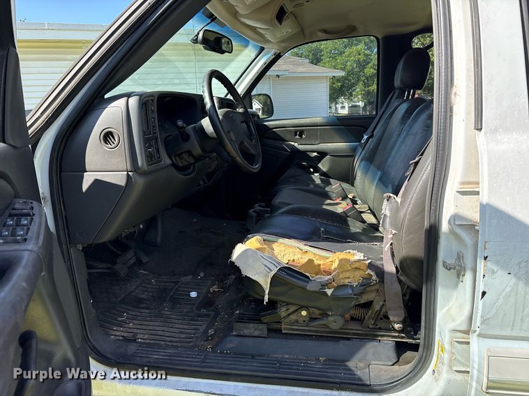 image for item DY0841 2006 Chevrolet Silverado 1500 Crew Cab pickup truck