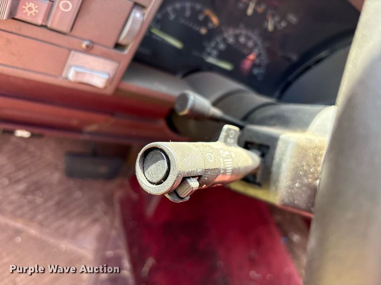 image for item DY0842 1994 Chevrolet C1500 Ext. Cab pickup truck