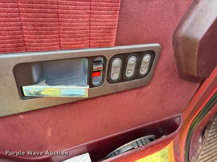 image for item DY0842 1994 Chevrolet C1500 Ext. Cab pickup truck