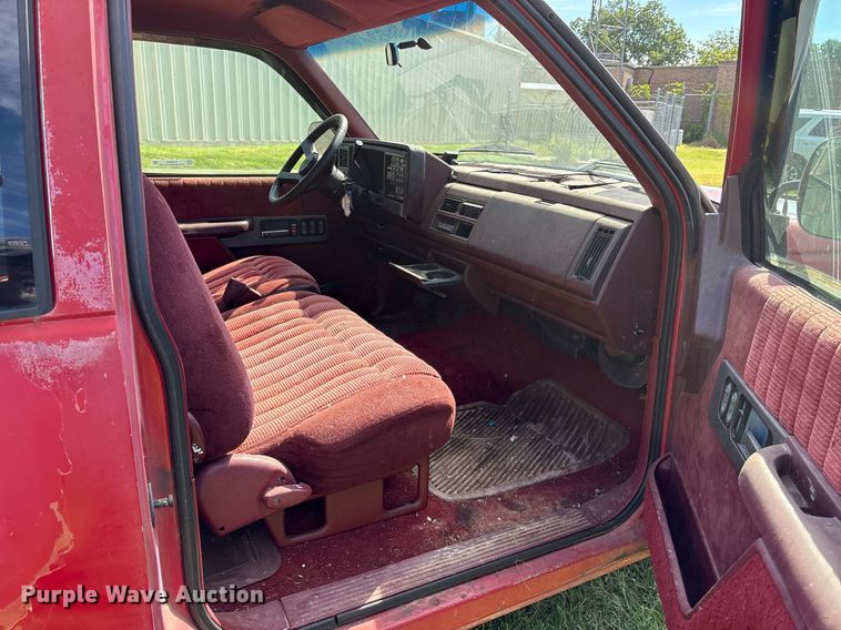 image for item DY0842 1994 Chevrolet C1500 Ext. Cab pickup truck