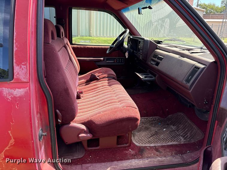 image for item DY0842 1994 Chevrolet C1500 Ext. Cab pickup truck