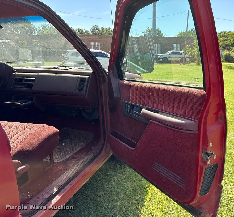 image for item DY0842 1994 Chevrolet C1500 Ext. Cab pickup truck