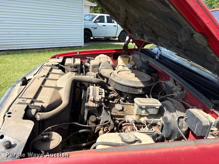 image for item DY0842 1994 Chevrolet C1500 Ext. Cab pickup truck